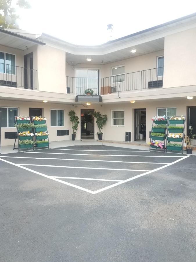 The Carasaljo Motel Lakewood Exterior photo